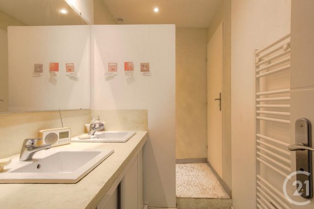 Appartement T3 à vendre - 3 pièces - 85.77 m2 - LACHASSAGNE - 69 - RHONE-ALPES - Century 21 Coquillat Immobilier Appartement T3 à vendre - 3 pièces - 85.77 m2 - LACHASSAGNE - 69 - RHONE-ALPES - Century 21 Coquillat Immobilier
