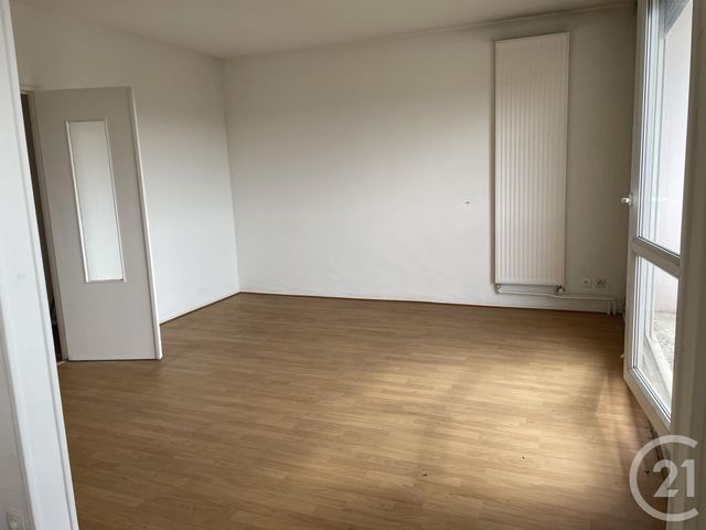 Afficher la photo en grand Appartement F4 à louer - 4 pièces - 79.43 m2 - VILLEFRANCHE SUR SAONE - 69 - RHONE-ALPES - Century 21 Coquillat Immobilier