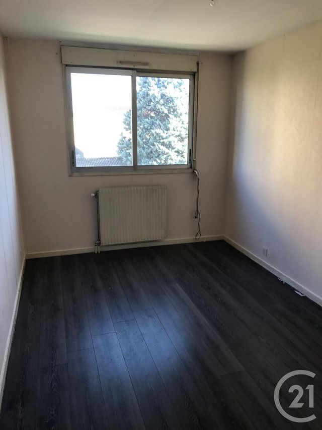 Afficher la photo en grand Appartement F3 à vendre - 3 pièces - 81.86 m2 - VILLEFRANCHE SUR SAONE - 69 - RHONE-ALPES - Century 21 Coquillat Immobilier