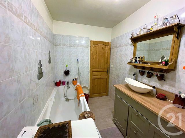 Afficher la photo en grand Appartement T3 à vendre - 3 pièces - 69.4 m2 - VILLEFRANCHE SUR SAONE - 69 - RHONE-ALPES - Century 21 Coquillat Immobilier