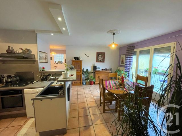 Afficher la photo en grand Appartement T3 à vendre - 3 pièces - 69.4 m2 - VILLEFRANCHE SUR SAONE - 69 - RHONE-ALPES - Century 21 Coquillat Immobilier