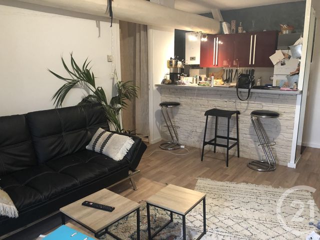 Afficher la photo en grand Appartement F2 à louer - 2 pièces - 42.87 m2 - VILLEFRANCHE SUR SAONE - 69 - RHONE-ALPES - Century 21 Coquillat Immobilier