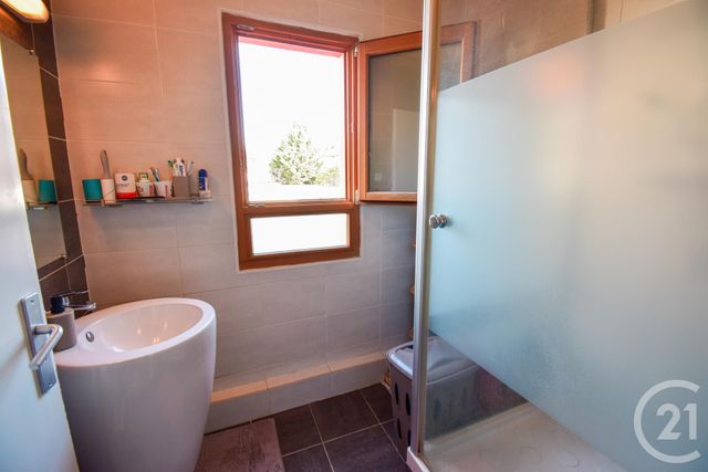 Appartement T3 à vendre - 4 pièces - 69.0 m2 - VILLEFRANCHE SUR SAONE - 69 - RHONE-ALPES - Century 21 Coquillat Immobilier