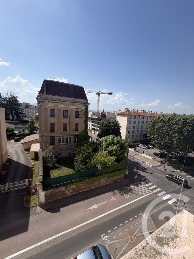 Appartement T2 à louer - 2 pièces - 44.53 m2 - VILLEFRANCHE SUR SAONE - 69 - RHONE-ALPES - Century 21 Coquillat Immobilier