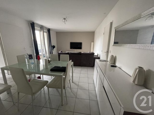 Appartement F3 à louer - 3 pièces - 69.16 m2 - VILLEFRANCHE SUR SAONE - 69 - RHONE-ALPES - Century 21 Coquillat Immobilier