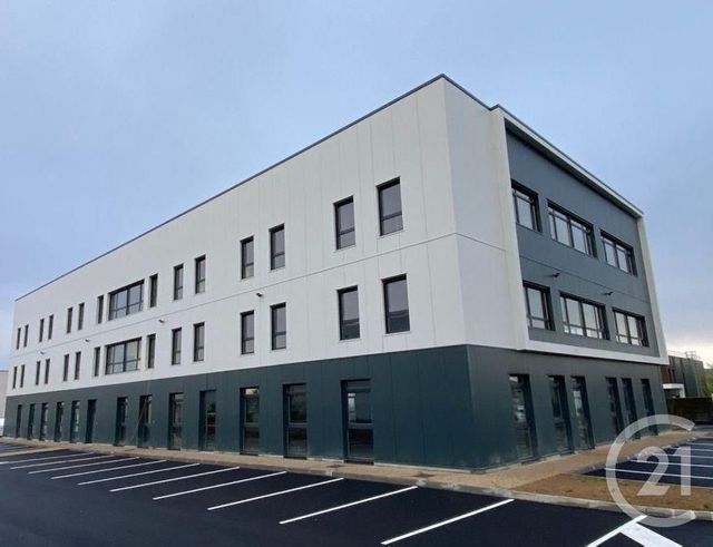 Local à louer - 1 pièce - 300.0 m2 - VILLEFRANCHE SUR SAONE - 69 - RHONE-ALPES - Century 21 Coquillat Immobilier