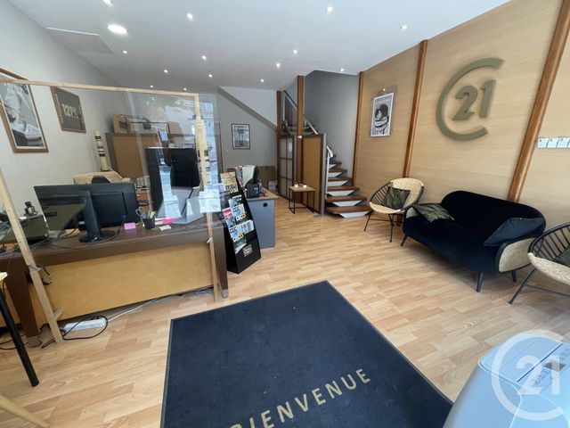 Appartement à louer - 4 pièces - 137.42 m2 - VILLEFRANCHE SUR SAONE - 69 - RHONE-ALPES - Century 21 Coquillat Immobilier