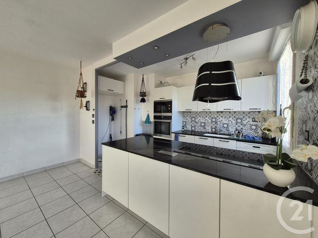 Appartement T3 à vendre - 4 pièces - 65.04 m2 - VILLEFRANCHE SUR SAONE - 69 - RHONE-ALPES - Century 21 Coquillat Immobilier