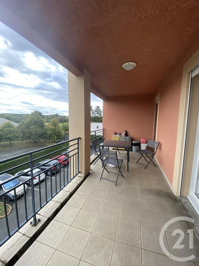 Appartement F3 à louer - 3 pièces - 75.0 m2 - FAREINS - 01 - RHONE-ALPES - Century 21 Coquillat Immobilier
