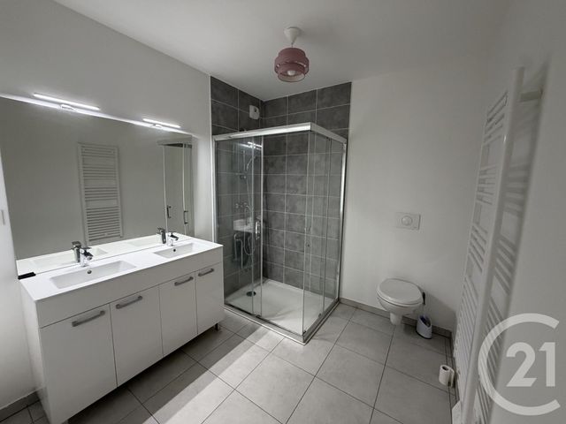 Appartement T5 à vendre - 4 pièces - 106.06 m2 - PORTE DES PIERRES DOREES - 69 - RHONE-ALPES - Century 21 Coquillat Immobilier