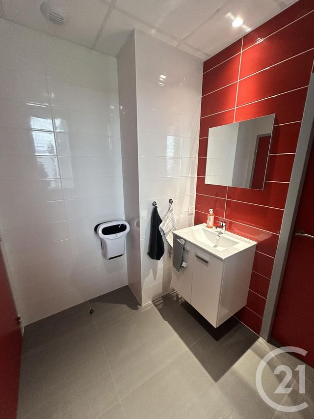 Appartement Local à louer - 1 pièce - 30.81 m2 - VILLEFRANCHE SUR SAONE - 69 - RHONE-ALPES - Century 21 Coquillat Immobilier