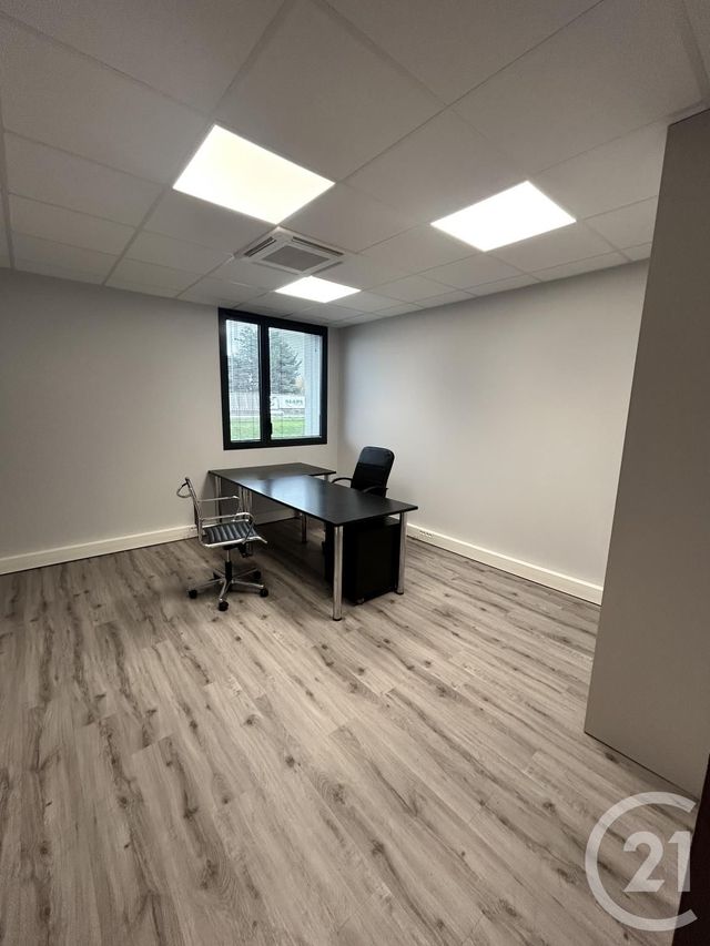 Afficher la photo en grand Appartement Local à louer - 1 pièce - 15.76 m2 - VILLEFRANCHE SUR SAONE - 69 - RHONE-ALPES - Century 21 Coquillat Immobilier