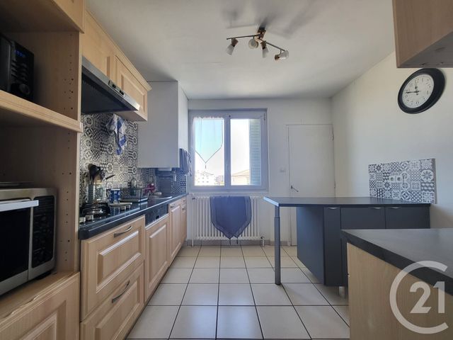 Appartement F4 à vendre - 3 pièces - 69.71 m2 - VILLEFRANCHE SUR SAONE - 69 - RHONE-ALPES - Century 21 Coquillat Immobilier