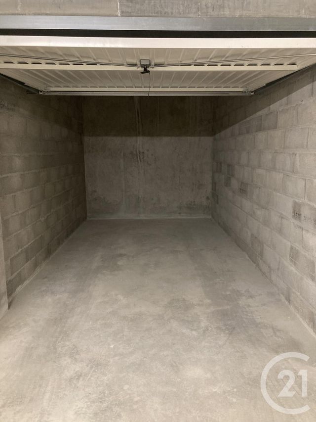 parking à louer - 11.0 m2 - VILLEFRANCHE SUR SAONE - 69 - RHONE-ALPES - Century 21 Coquillat Immobilier