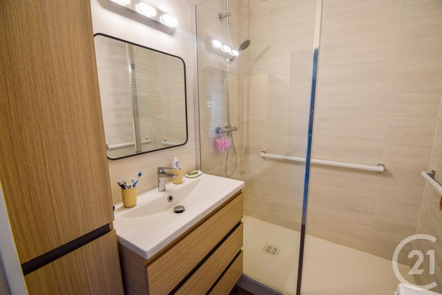 Appartement F5 à vendre - 4 pièces - 79.0 m2 - VILLEFRANCHE SUR SAONE - 69 - RHONE-ALPES - Century 21 Coquillat Immobilier