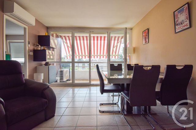 Appartement F5 à vendre - 4 pièces - 79.0 m2 - VILLEFRANCHE SUR SAONE - 69 - RHONE-ALPES - Century 21 Coquillat Immobilier