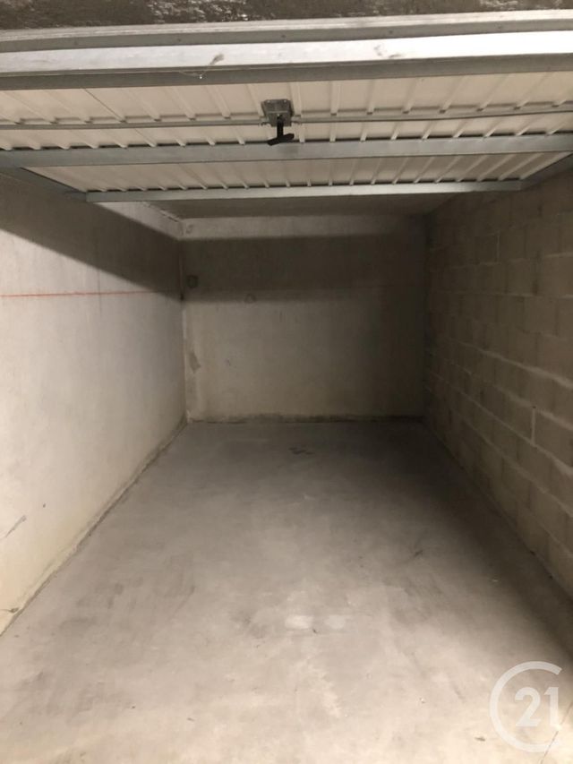 parking à louer - 13.0 m2 - VILLEFRANCHE SUR SAONE - 69 - RHONE-ALPES - Century 21 Coquillat Immobilier