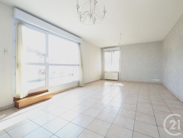 Appartement T5 à vendre - 5 pièces - 100.64 m2 - VILLEFRANCHE SUR SAONE - 69 - RHONE-ALPES - Century 21 Coquillat Immobilier