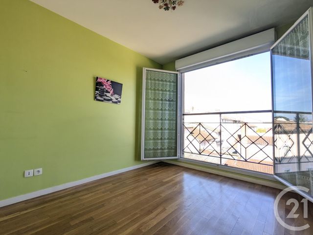Appartement T5 à vendre - 5 pièces - 100.64 m2 - VILLEFRANCHE SUR SAONE - 69 - RHONE-ALPES - Century 21 Coquillat Immobilier