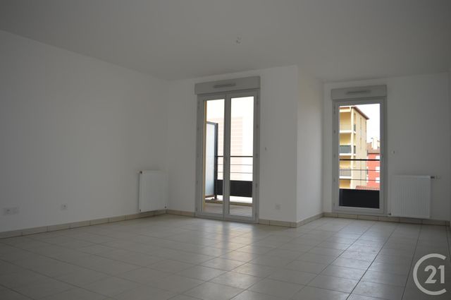 Appartement F3 à louer - 3 pièces - 64.34 m2 - VILLEFRANCHE SUR SAONE - 69 - RHONE-ALPES - Century 21 Coquillat Immobilier