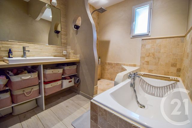 maison à vendre - 5 pièces - 175.0 m2 - SALLES ARBUISSONNAS BEAUJOLAIS - 69 - RHONE-ALPES - Century 21 Coquillat Immobilier