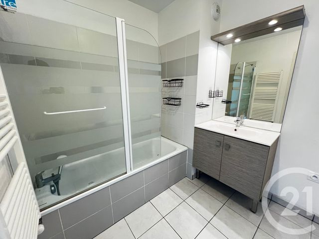 Appartement T3 à vendre - 3 pièces - 69.16 m2 - VILLEFRANCHE SUR SAONE - 69 - RHONE-ALPES - Century 21 Coquillat Immobilier