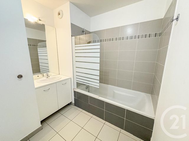 Appartement F3 à louer - 3 pièces - 66.97 m2 - JASSANS RIOTTIER - 01 - RHONE-ALPES - Century 21 Coquillat Immobilier