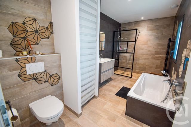 maison à louer - 6 pièces - 220.0 m2 - MORANCE - 69 - RHONE-ALPES - Century 21 Coquillat Immobilier