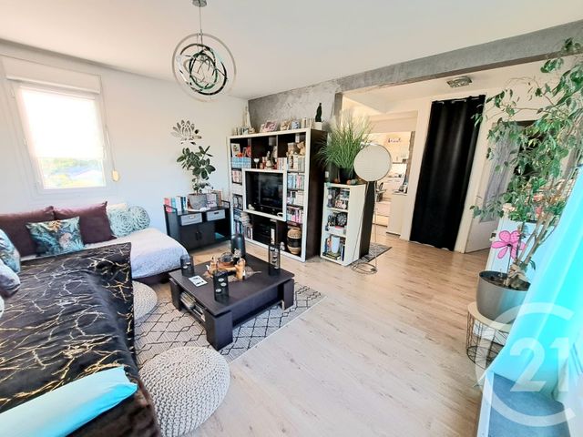 Appartement T3 à vendre - 3 pièces - 66.95 m2 - ST GEORGES DE RENEINS - 69 - RHONE-ALPES - Century 21 Coquillat Immobilier