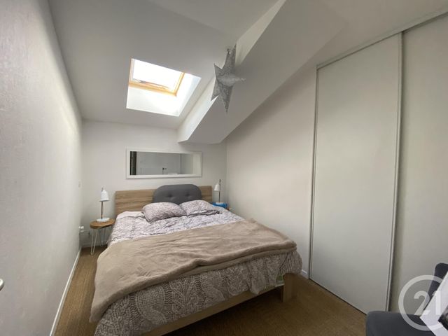 Afficher la photo en grand Appartement T3 à louer - 3 pièces - 70.0 m2 - VILLEFRANCHE SUR SAONE - 69 - RHONE-ALPES - Century 21 Coquillat Immobilier