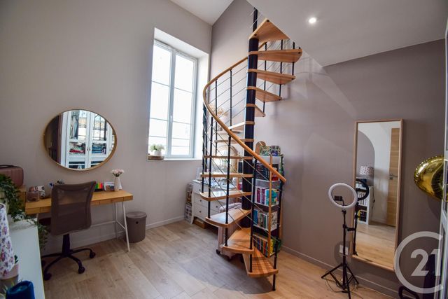 Appartement F4 à vendre - 4 pièces - 131.0 m2 - BELLEVILLE - 69 - RHONE-ALPES - Century 21 Coquillat Immobilier