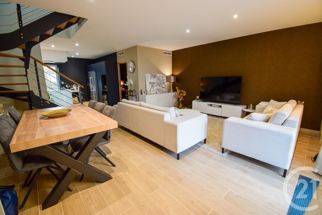 Appartement F4 à vendre - 4 pièces - 131.0 m2 - BELLEVILLE - 69 - RHONE-ALPES - Century 21 Coquillat Immobilier