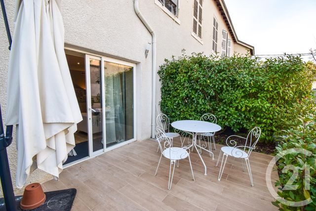 Appartement F4 à vendre - 4 pièces - 131.0 m2 - BELLEVILLE - 69 - RHONE-ALPES - Century 21 Coquillat Immobilier