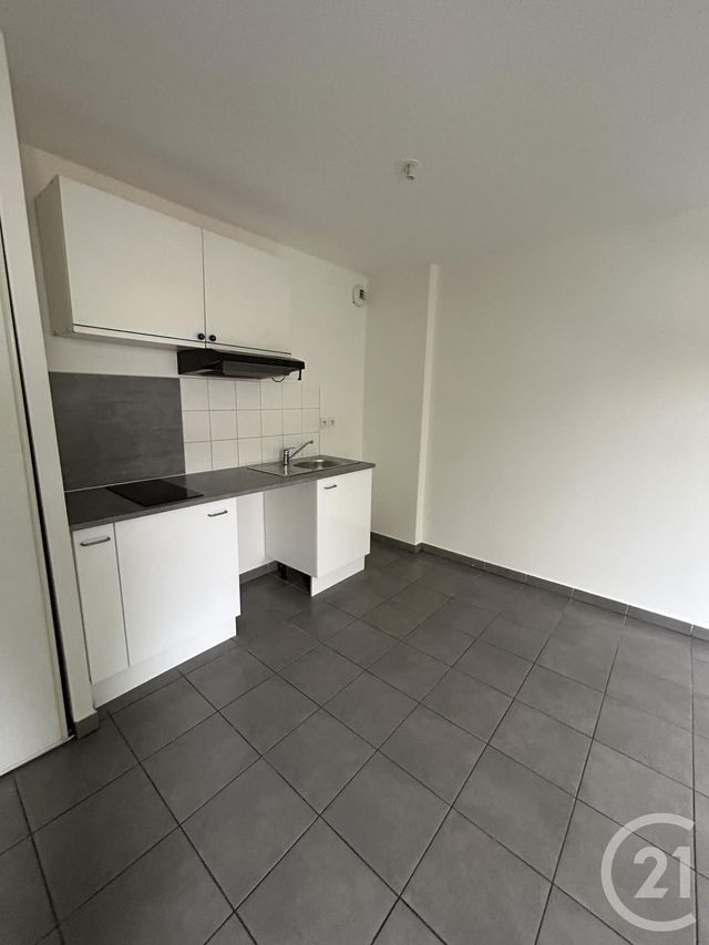 Afficher la photo en grand Appartement Studio à louer - 1 pièce - 34.0 m2 - VILLEFRANCHE SUR SAONE - 69 - RHONE-ALPES - Century 21 Coquillat Immobilier