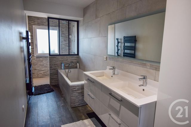 Appartement T4 à vendre - 4 pièces - 95.25 m2 - JASSANS RIOTTIER - 01 - RHONE-ALPES - Century 21 Coquillat Immobilier