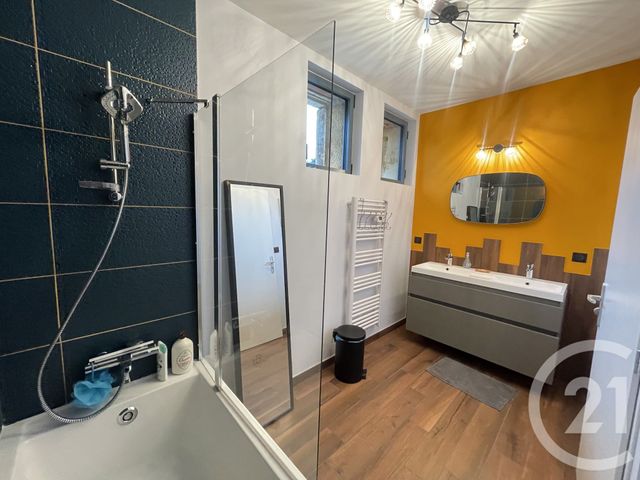 maison à louer - 5 pièces - 150.0 m2 - VAUX EN BEAUJOLAIS - 69 - RHONE-ALPES - Century 21 Coquillat Immobilier