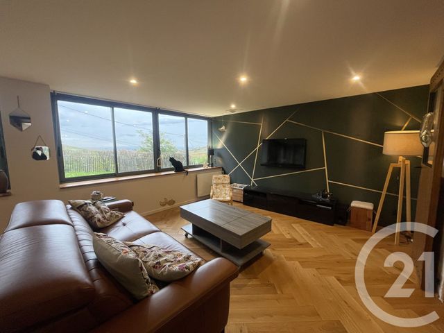 maison à louer - 5 pièces - 150.0 m2 - VAUX EN BEAUJOLAIS - 69 - RHONE-ALPES - Century 21 Coquillat Immobilier