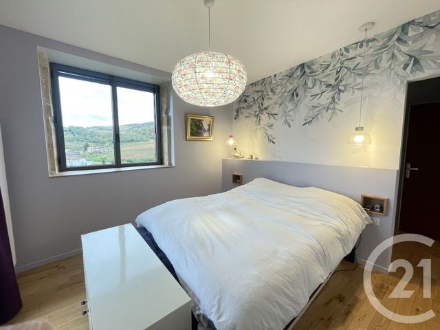 maison à louer - 5 pièces - 150.0 m2 - VAUX EN BEAUJOLAIS - 69 - RHONE-ALPES - Century 21 Coquillat Immobilier