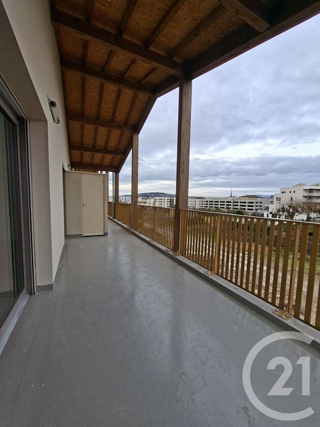 Appartement F3 à louer - 3 pièces - 67.22 m2 - VILLEFRANCHE SUR SAONE - 69 - RHONE-ALPES - Century 21 Coquillat Immobilier