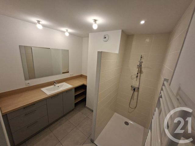 Appartement F3 à louer - 3 pièces - 67.22 m2 - VILLEFRANCHE SUR SAONE - 69 - RHONE-ALPES - Century 21 Coquillat Immobilier