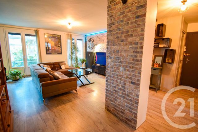 Appartement T4 à vendre - 4 pièces - 86.0 m2 - VILLEFRANCHE SUR SAONE - 69 - RHONE-ALPES - Century 21 Coquillat Immobilier