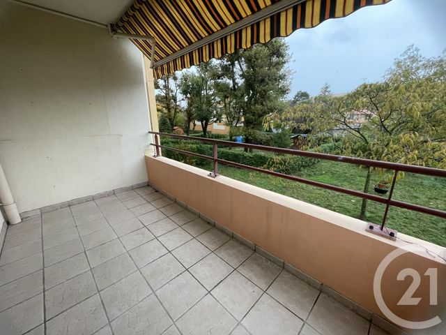 Appartement F3 à louer - 3 pièces - 76.0 m2 - VILLEFRANCHE SUR SAONE - 69 - RHONE-ALPES - Century 21 Coquillat Immobilier