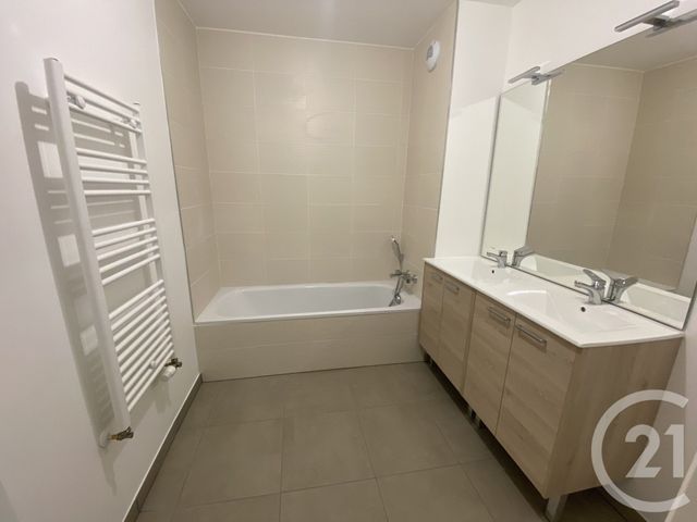 Appartement T4 à vendre - 4 pièces - 78.8 m2 - VILLEFRANCHE SUR SAONE - 69 - RHONE-ALPES - Century 21 Coquillat Immobilier