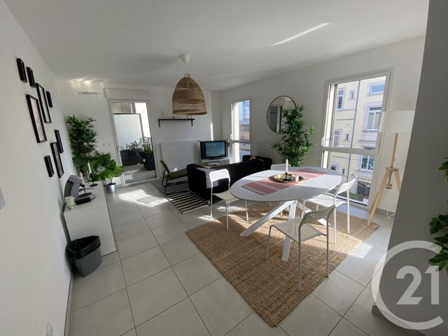 Appartement T4 à vendre - 4 pièces - 78.8 m2 - VILLEFRANCHE SUR SAONE - 69 - RHONE-ALPES - Century 21 Coquillat Immobilier