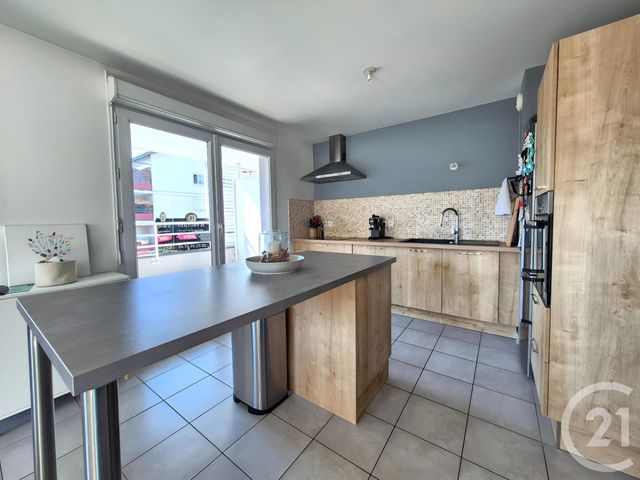 Appartement T3 à vendre - 3 pièces - 65.5 m2 - JASSANS RIOTTIER - 01 - RHONE-ALPES - Century 21 Coquillat Immobilier