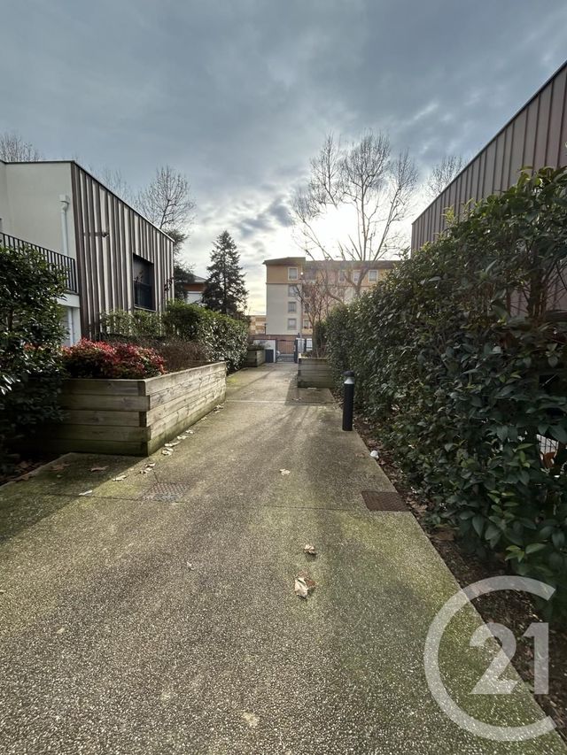 Appartement F2 à vendre - 4 pièces - 41.81 m2 - VILLEFRANCHE SUR SAONE - 69 - RHONE-ALPES - Century 21 Coquillat Immobilier