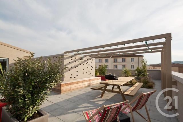 Appartement F3 à louer - 3 pièces - 54.7 m2 - VILLEFRANCHE SUR SAONE - 69 - RHONE-ALPES - Century 21 Coquillat Immobilier