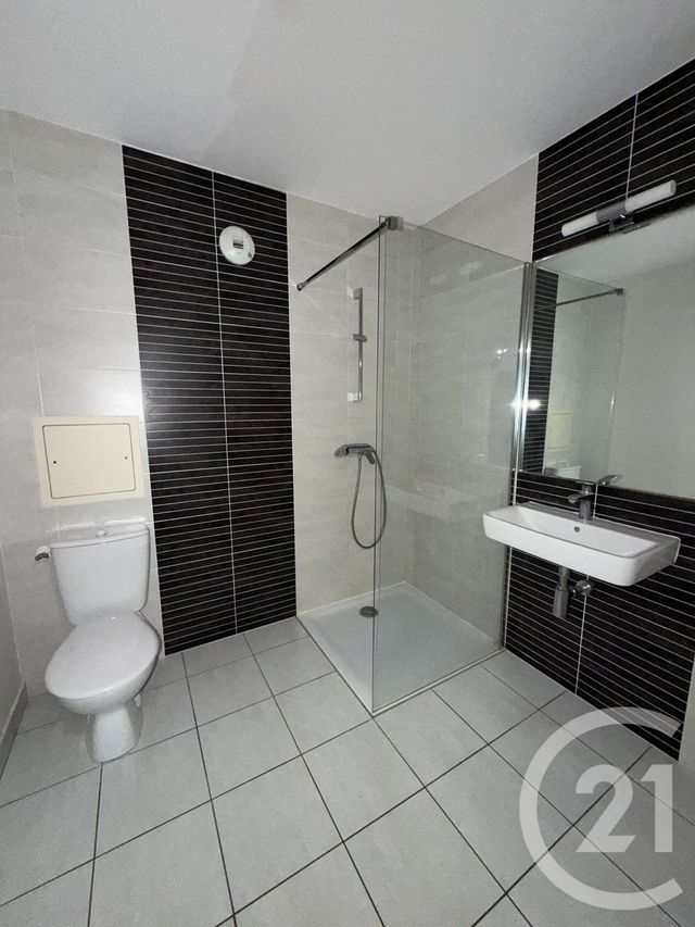 Appartement F3 à louer - 3 pièces - 54.7 m2 - VILLEFRANCHE SUR SAONE - 69 - RHONE-ALPES - Century 21 Coquillat Immobilier