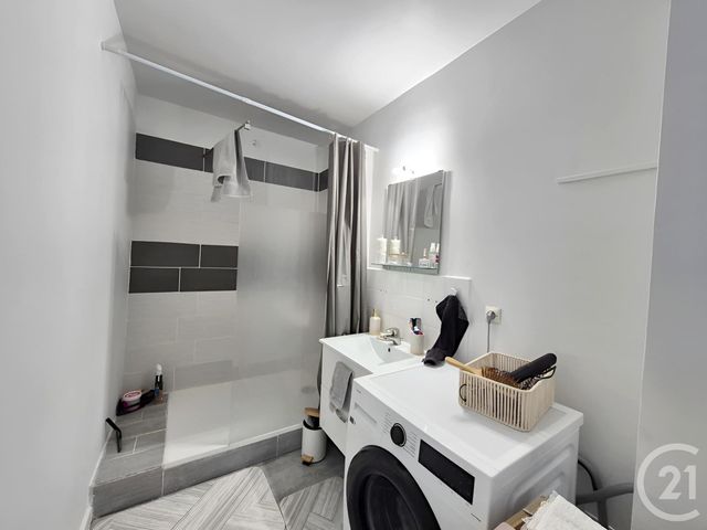 Appartement T4 à vendre - 4 pièces - 71.11 m2 - VILLEFRANCHE SUR SAONE - 69 - RHONE-ALPES - Century 21 Coquillat Immobilier