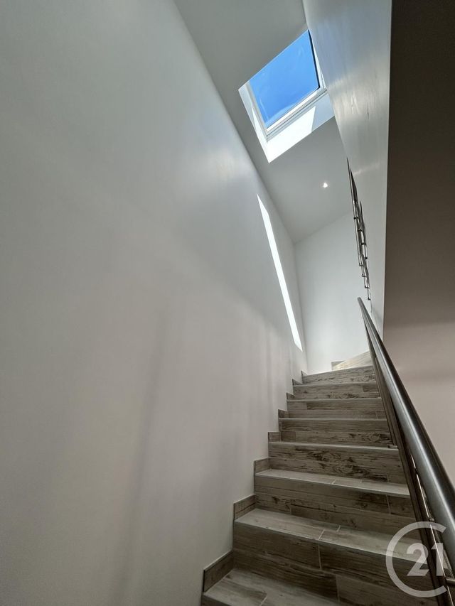 Appartement F2 à louer - 2 pièces - 60.58 m2 - SAVIGNEUX - 01 - RHONE-ALPES - Century 21 Coquillat Immobilier